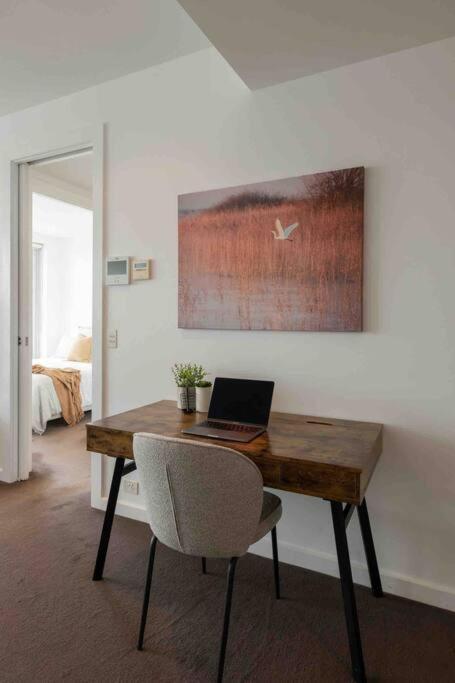 City Apartment, Pool & Carpark Аделаида Экстерьер фото